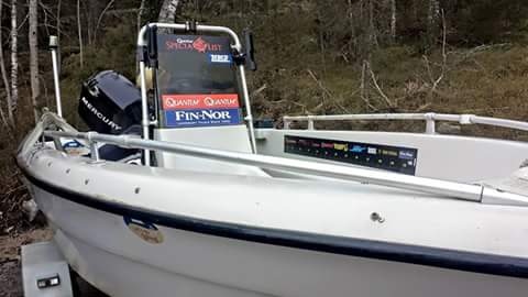 Moottorin huolto+veneen pesu ja jigi kauden voi startata!