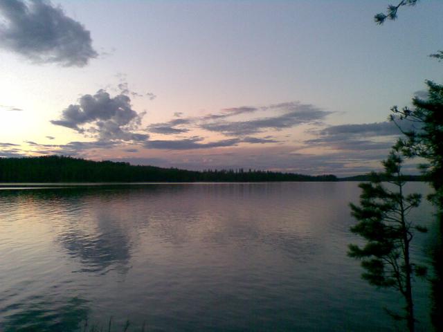 Tyynt� saimaan pintaa juhannuksena