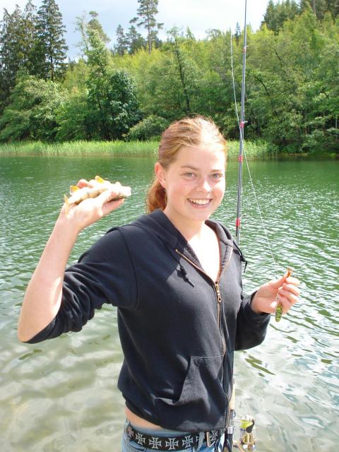 Aamun ensimm�inen. huomaa taas vihre� reflex lippa!