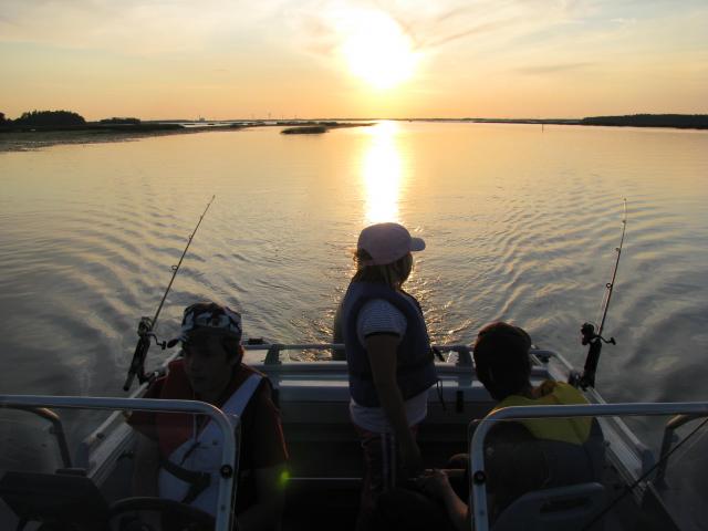 Auringonlasku Pihlavanlahdella