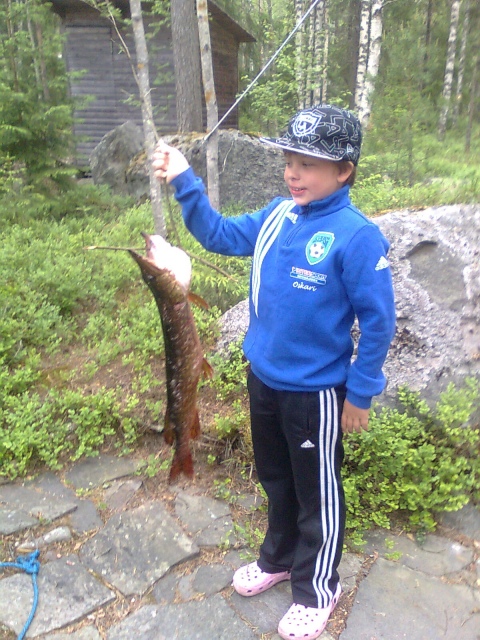 Paino 4kg ja 73 cm pitkä